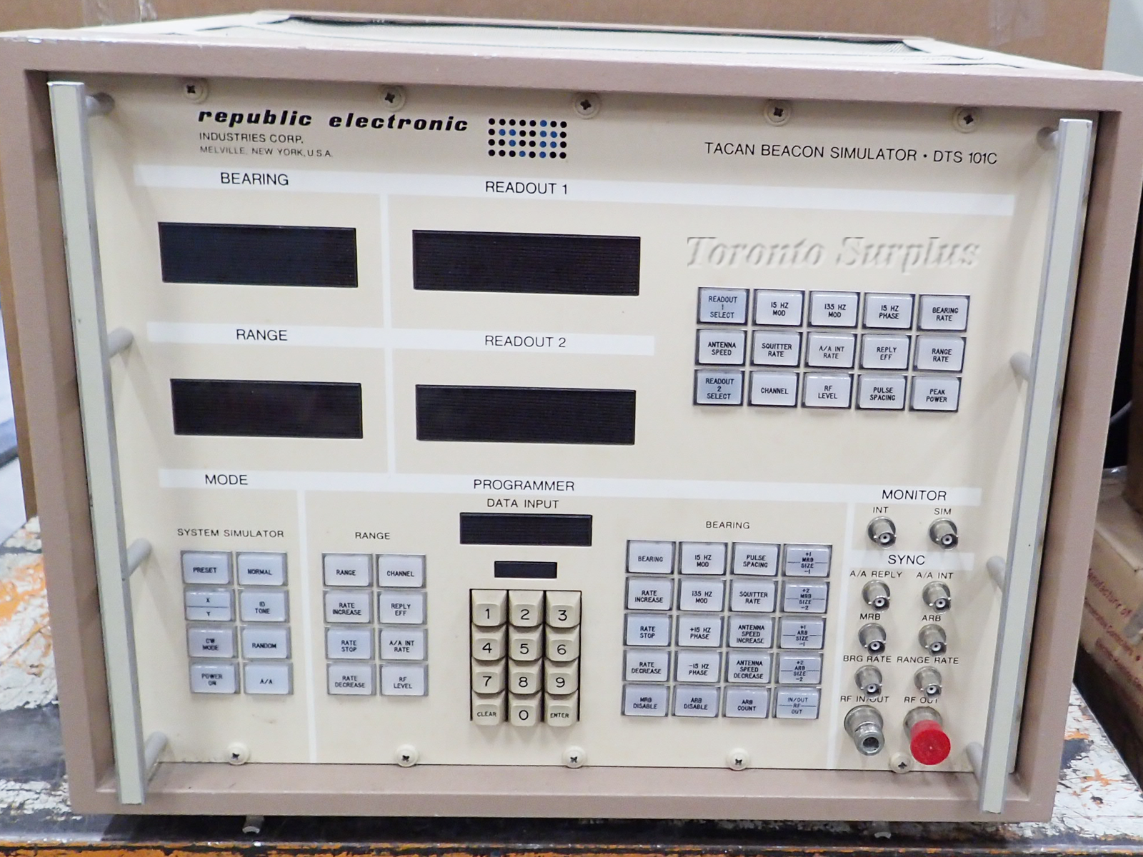 Republic Electronics DTS-101C Tacan Beacon Simulator 1