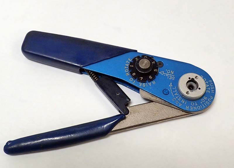 Daniels DMC AFM8 Crimp Tool M22520/201 TOOLS & TOOL BITS Industrial