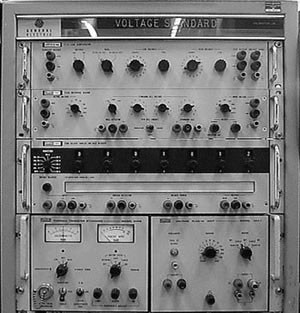 Fluke Voltage Standard