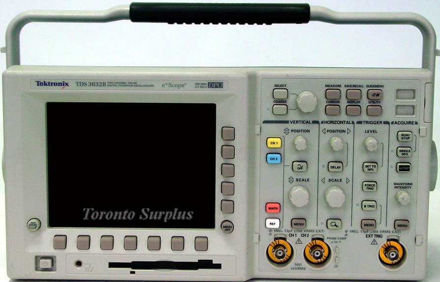 Tektronix TDS 3032B 300 MHz 2.5 GS/s Digital Phosphor Oscilloscope - 2 Channel Color e Scope