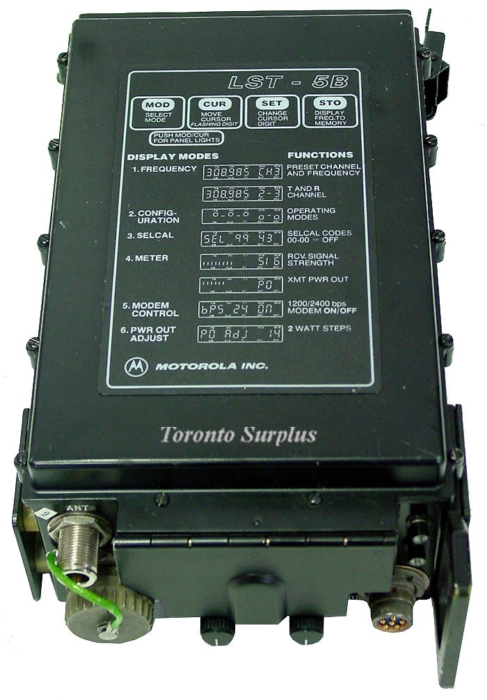 Motorola LST-5B / LST5B / 01-P22963H 002 / 01P22963H002 UHF Radio