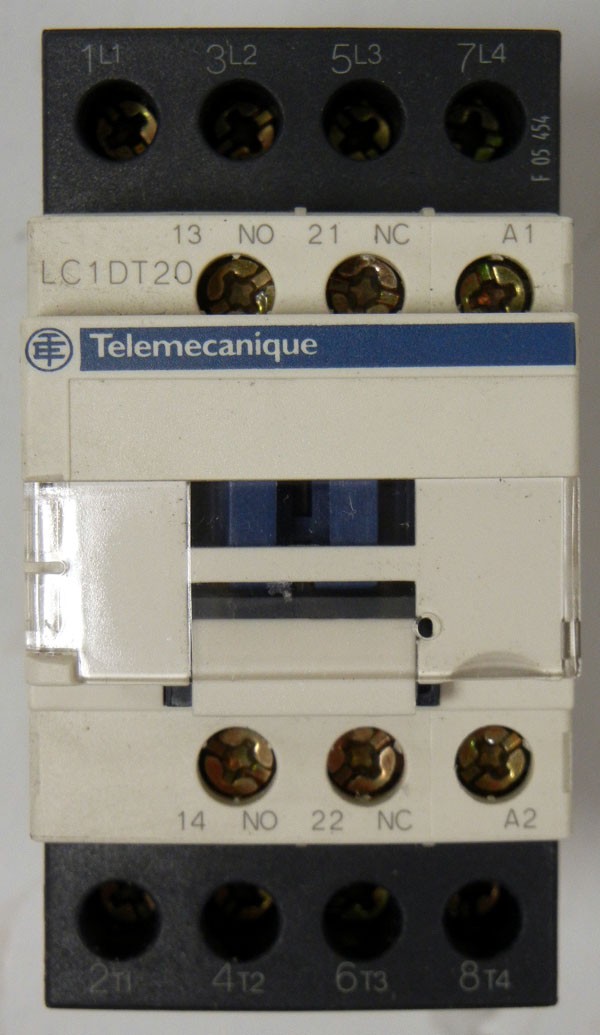 Telemecanique LC1DT20 / LC1D, Contactor, D-Line, Type D, 4 Pole, AC-1, 20 A, 1 N.O. + 1 N.C. Instantaneous Auxiliary Contacts