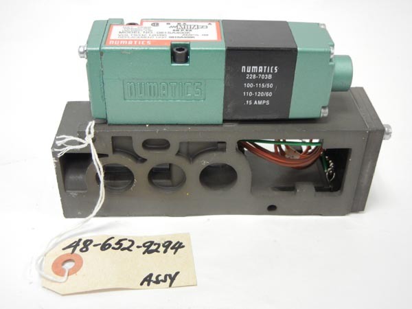 Numatics 081SA400K Solenoid Directional Valve, 0.9A 120V 50/60HZ 150PSI, NOS / Brand New 