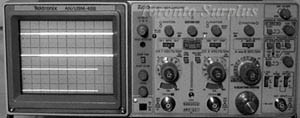 Tektronix 2235 - 100MHz Oscilloscope Portable