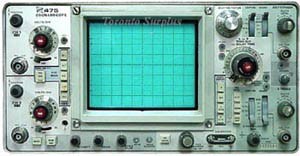 Tektronix 475 - 200 MHz Dual Trace Delayed Sweep Oscilloscope