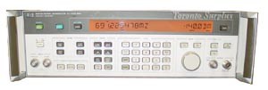 HP 8642A / Agilent 8642A Signal Generator 0.1 - 2100 MHz, Option 001