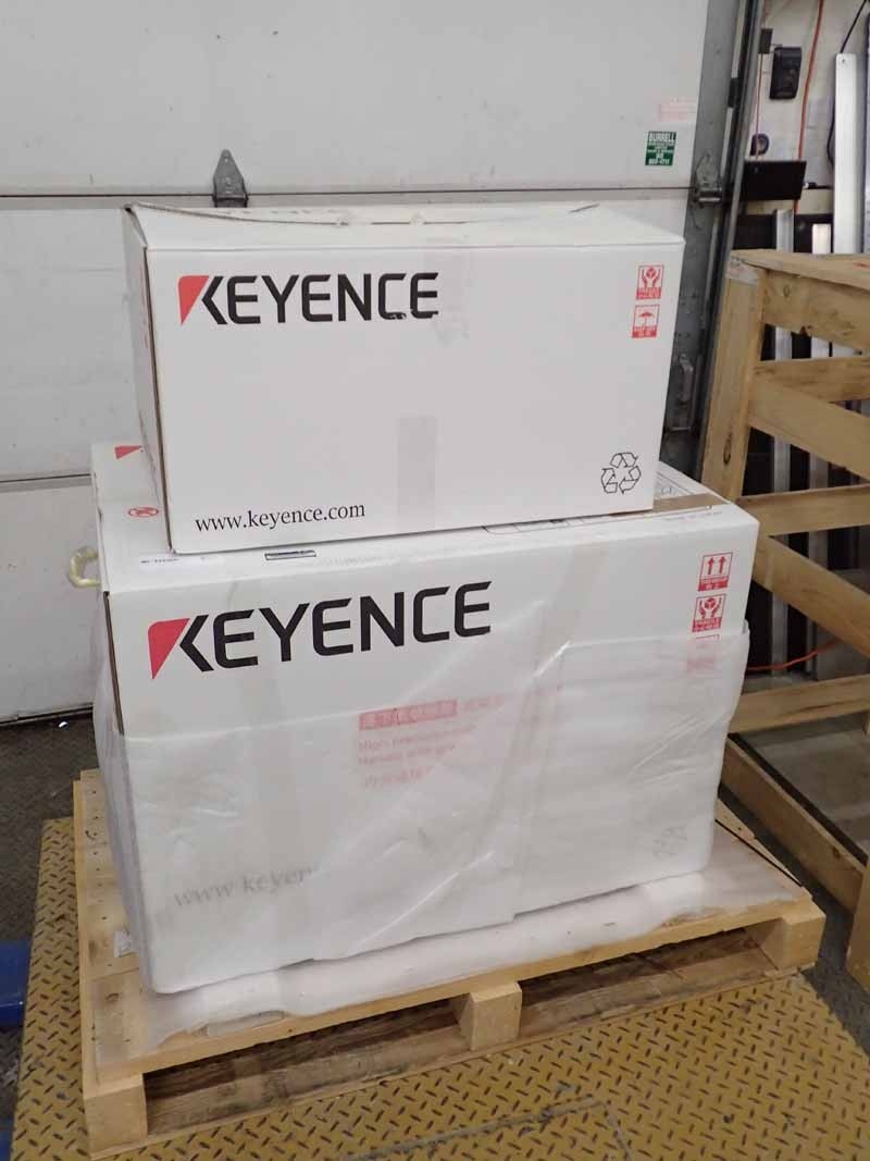 KEYENCE MD-X2500A 3-Axis Hybrid Laser Marker Standard Area + MD-C2A Safety Module+ MD-AD-2DR 2D Code Reader + MD-AD-ZT Z Tracking + MC-P1 Console + Connectors