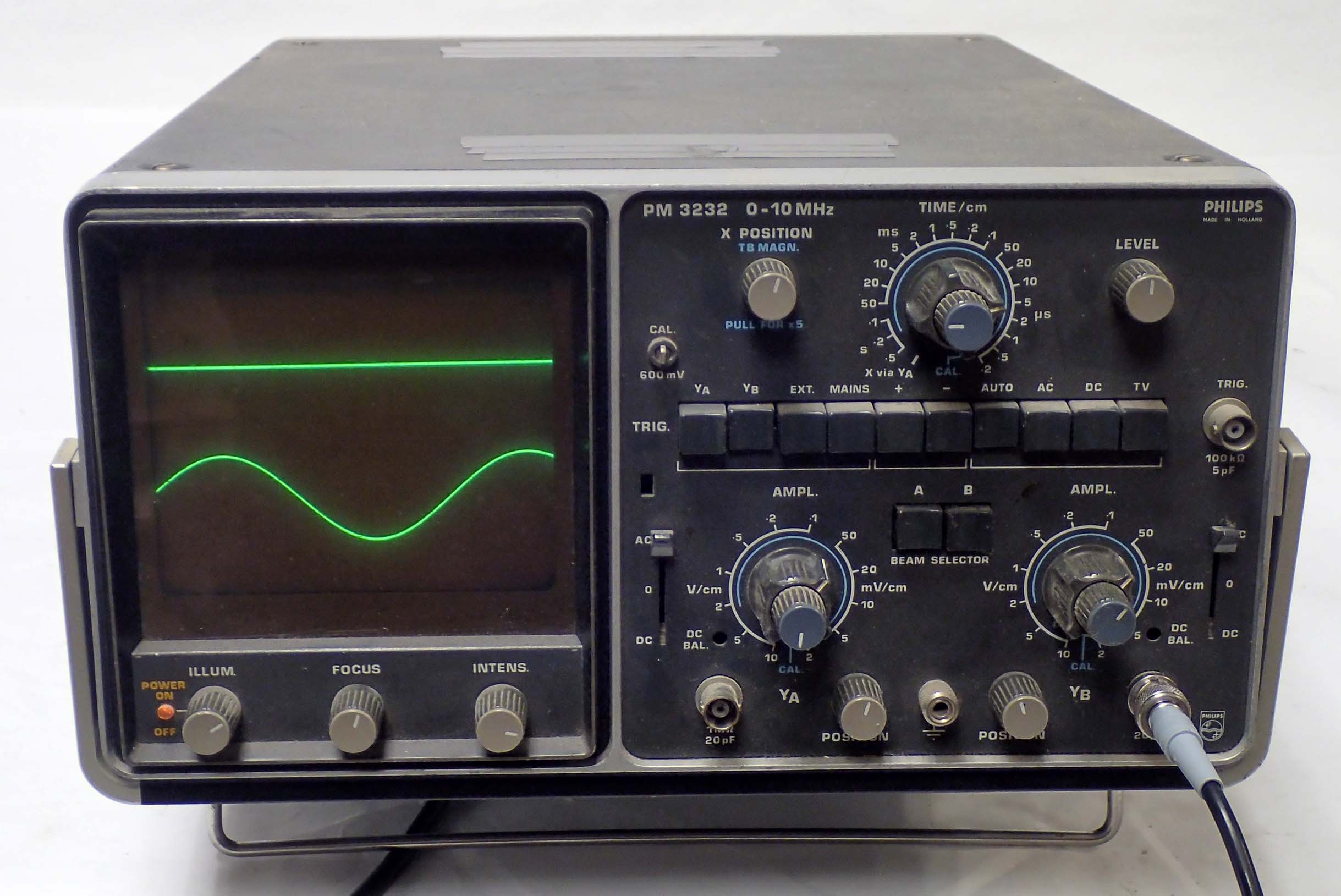 Philips PM3232 Oscilloscope 0 to 10 MHz Dual Trace