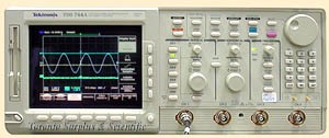 Tektronix TDS744A / TDS 744A - 500 MHz, Color Digitizing Oscilloscope, 4 Trace OPT 13/1F/2F/1M